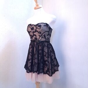 B. SMART | Black & tan tulle strapless mini prom dress